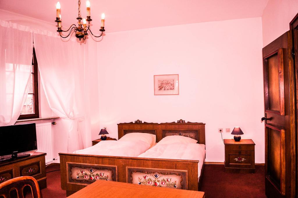 Schlosshotel Hoefingen Leonberg Extérieur photo
